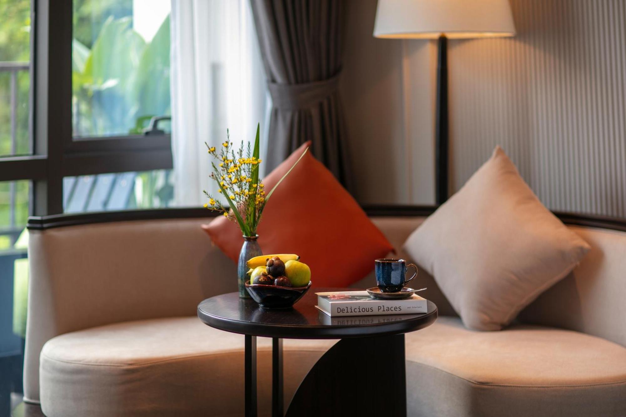 Le Premier Hotel & Rooftop Bar Hanoi Buitenkant foto