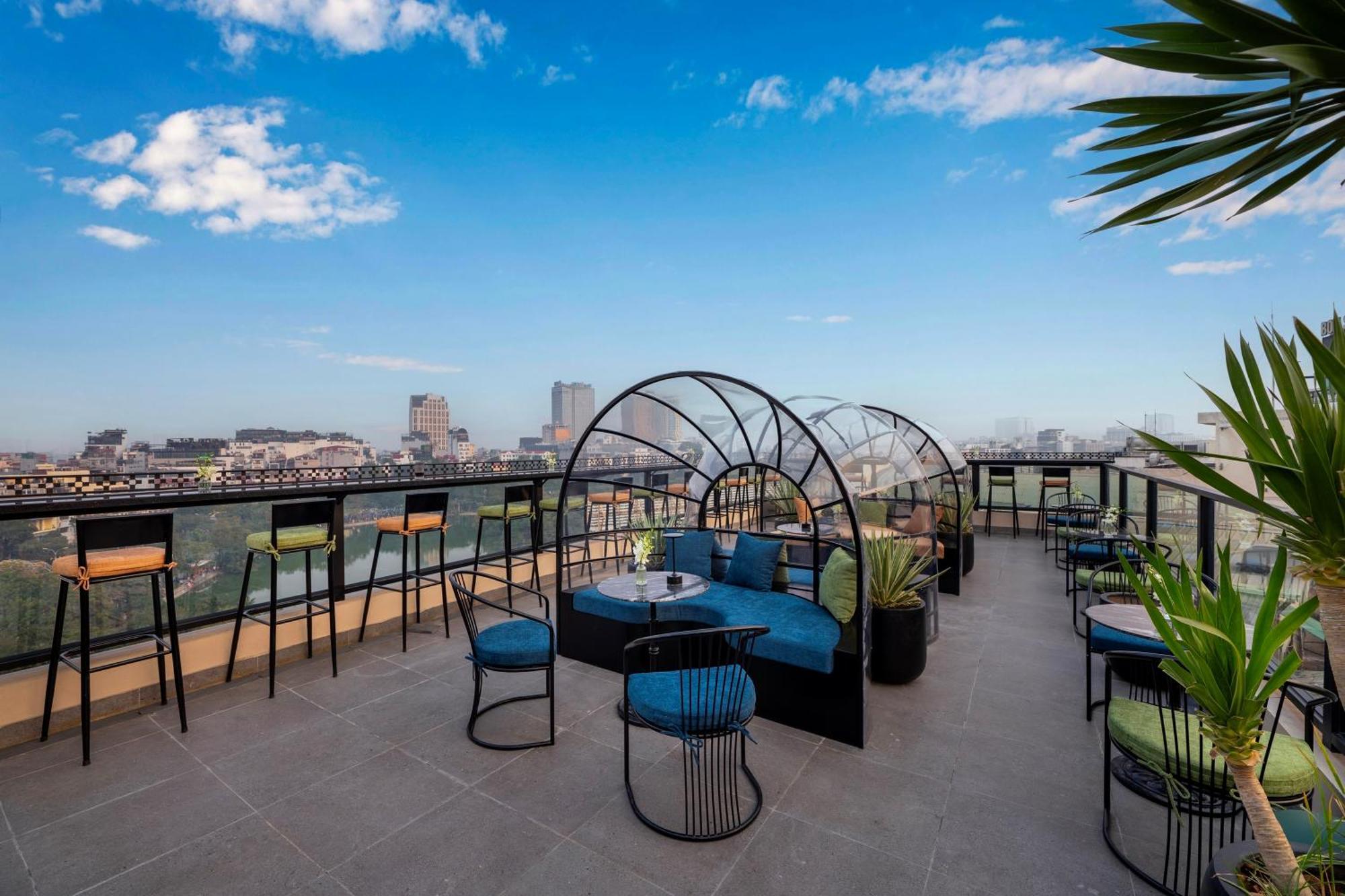Le Premier Hotel & Rooftop Bar Hanoi Buitenkant foto