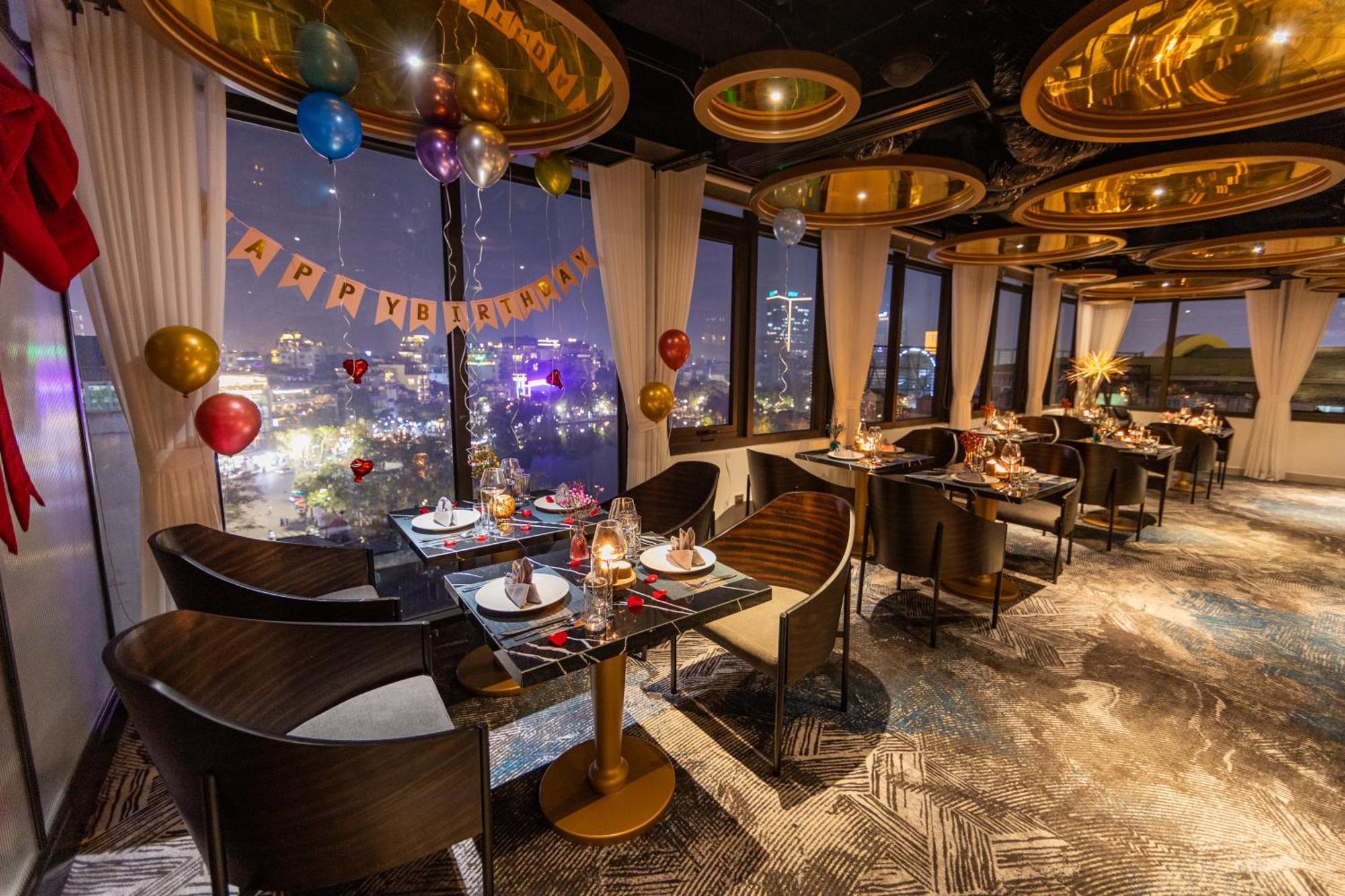 Le Premier Hotel & Rooftop Bar Hanoi Buitenkant foto